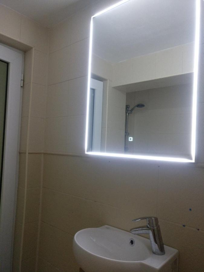 Treti Mart North Apartment Primorsko Exterior photo
